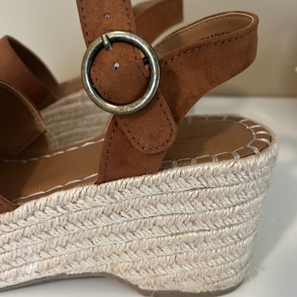 Universal Thread Wedges - Picture 4 of 11